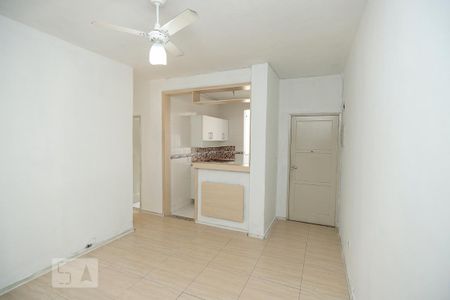 Sala de apartamento para alugar com 2 quartos, 55m² em Del Castilho, Rio de Janeiro