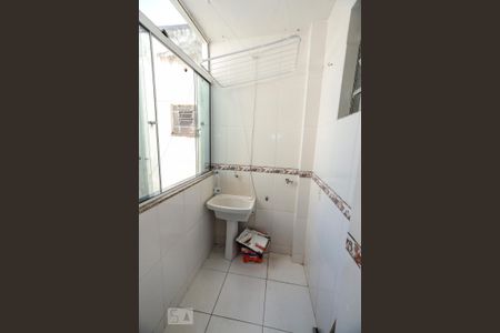 Área de Serviço de apartamento para alugar com 2 quartos, 55m² em Del Castilho, Rio de Janeiro
