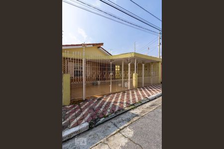 Casa à venda com 100m², 2 quartos e 2 vagasFachada