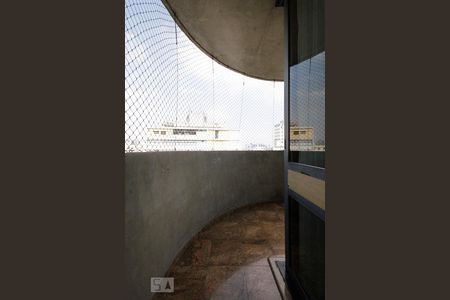 Apartamento à venda com 330m², 3 quartos e 3 vagasVaranda