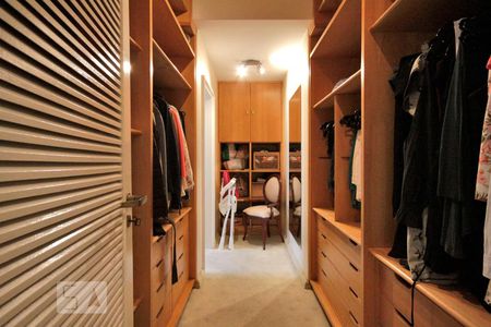 Apartamento à venda com 330m², 3 quartos e 3 vagasSuíte1