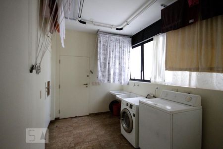 Apartamento à venda com 330m², 3 quartos e 3 vagasÁrea de Serviço