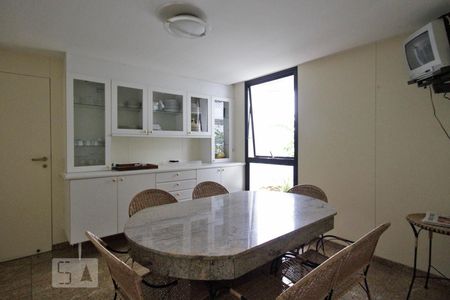 Apartamento à venda com 330m², 3 quartos e 3 vagasCopa