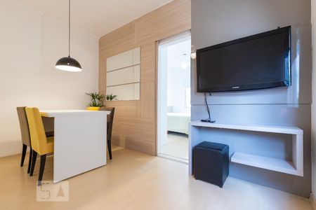 Sala de apartamento à venda com 1 quarto, 54m² em Cambuí, Campinas