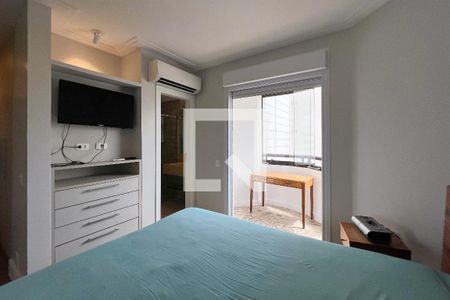 Apartamento à venda com 250m², 3 quartos e 3 vagas Apartamento à venda com 250m², 3 quartos e 3 vagasSuite