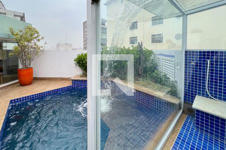 Apartamento à venda com 250m², 3 quartos e 3 vagas Apartamento à venda com 250m², 3 quartos e 3 vagasÁrea comum