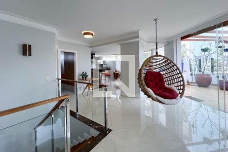 Apartamento à venda com 250m², 3 quartos e 3 vagas Apartamento à venda com 250m², 3 quartos e 3 vagasCobertura