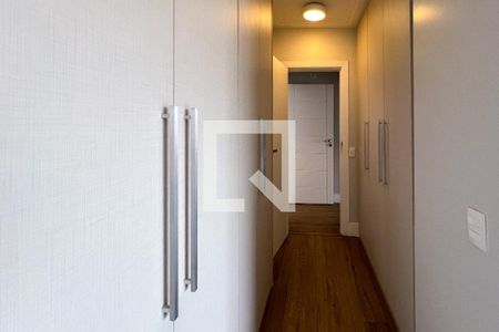 Apartamento à venda com 250m², 3 quartos e 3 vagas Apartamento à venda com 250m², 3 quartos e 3 vagasCorredoe