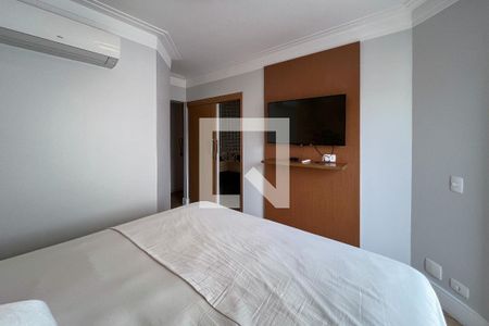 Apartamento à venda com 250m², 3 quartos e 3 vagas Apartamento à venda com 250m², 3 quartos e 3 vagasSuite 2