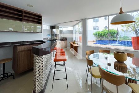 Apartamento à venda com 250m², 3 quartos e 3 vagas Apartamento à venda com 250m², 3 quartos e 3 vagasCobertura