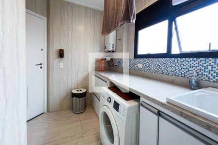 Apartamento à venda com 250m², 3 quartos e 3 vagas Apartamento à venda com 250m², 3 quartos e 3 vagasÁrea de Serviço