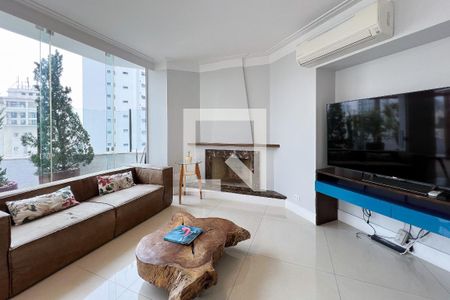 Apartamento à venda com 250m², 3 quartos e 3 vagas Apartamento à venda com 250m², 3 quartos e 3 vagasCobertura