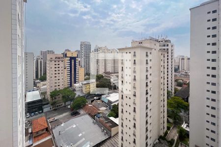 Apartamento à venda com 250m², 3 quartos e 3 vagas Apartamento à venda com 250m², 3 quartos e 3 vagasVista