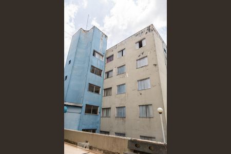 Apartamento à venda com 60m², 2 quartos e 1 vaga Apartamento à venda com 60m², 2 quartos e 1 vagaFachada