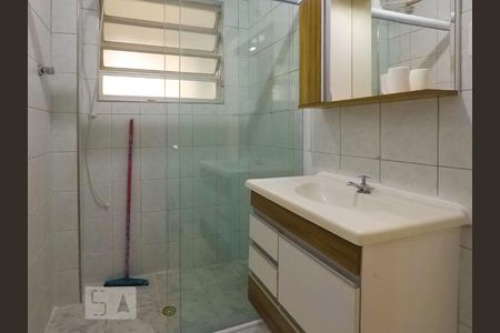 Banheiro de apartamento à venda com 2 quartos, 64m² em Liberdade, São Paulo