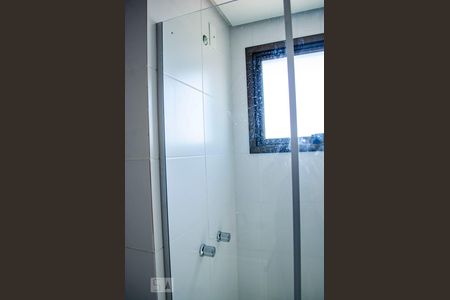 banheiro 1 de apartamento à venda com 2 quartos, 62m² em Jardim do Salso, Porto Alegre