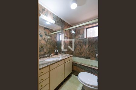 Apartamento para alugar com 450m², 4 quartos e 4 vagas Apartamento para alugar com 450m², 4 quartos e 4 vagasBanheiro Quarto 3