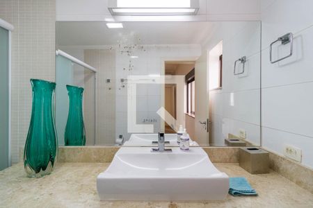 Apartamento para alugar com 450m², 4 quartos e 4 vagas Apartamento para alugar com 450m², 4 quartos e 4 vagasBanheiro Quarto 4