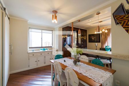 Apartamento para alugar com 450m², 4 quartos e 4 vagas Apartamento para alugar com 450m², 4 quartos e 4 vagasCozinha