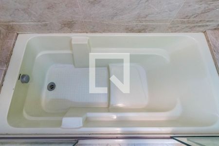 Apartamento para alugar com 450m², 4 quartos e 4 vagas Apartamento para alugar com 450m², 4 quartos e 4 vagasBanheiro Quarto 2