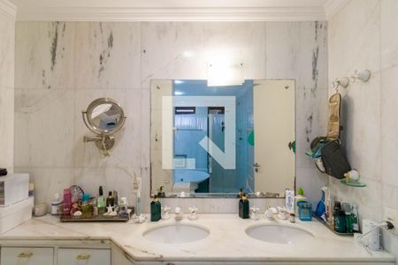 Apartamento para alugar com 450m², 4 quartos e 4 vagas Apartamento para alugar com 450m², 4 quartos e 4 vagasBanheiro quarto 1