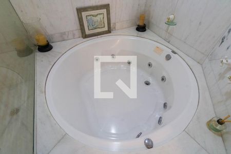 Apartamento para alugar com 450m², 4 quartos e 4 vagas Apartamento para alugar com 450m², 4 quartos e 4 vagasBanheiro quarto 1