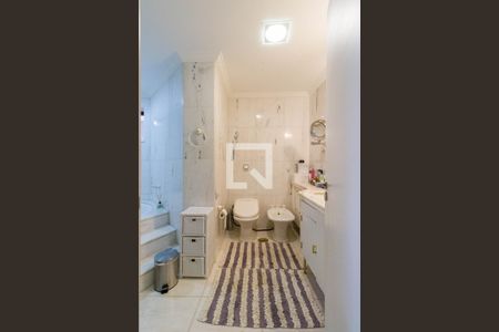 Apartamento para alugar com 450m², 4 quartos e 4 vagas Apartamento para alugar com 450m², 4 quartos e 4 vagasBanheiro quarto 1