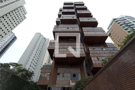 Apartamento para alugar com 450m², 4 quartos e 4 vagas Apartamento para alugar com 450m², 4 quartos e 4 vagasÁrea comum