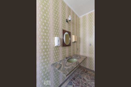 Casa à venda com 400m², 3 quartos e 5 vagasBanheiro 2