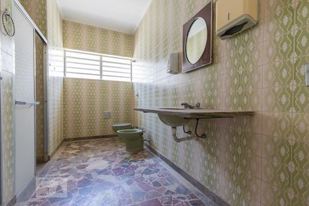 Casa à venda com 400m², 3 quartos e 5 vagasBanheiro 2