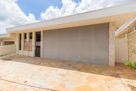 Casa à venda com 400m², 3 quartos e 5 vagasFachada