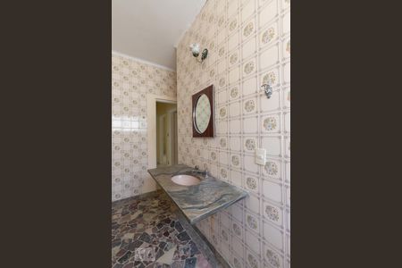 Casa à venda com 400m², 3 quartos e 5 vagasBanheiro 1