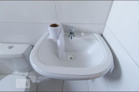 Pia de casa à venda com 2 quartos, 80m² em Taboão, Diadema