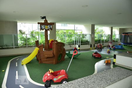 Apartamento para alugar com 75m², 2 quartos e 1 vagaÁrea Comum - Playground