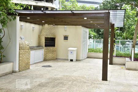 Apartamento para alugar com 75m², 2 quartos e 1 vagaÁrea comum - Churrasqueira