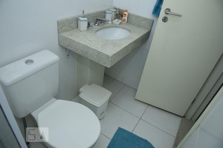 Banheiro Social de apartamento para alugar com 2 quartos, 75m² em Jacarepaguá, Rio de Janeiro