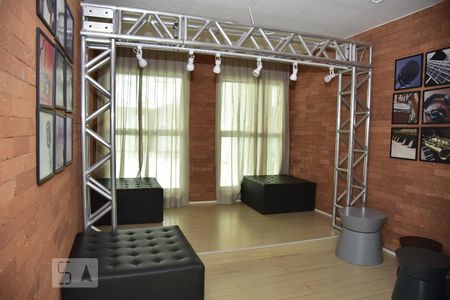 Apartamento para alugar com 75m², 2 quartos e 1 vagaGaragem Band