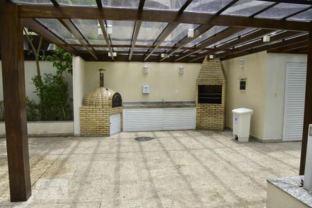 Apartamento para alugar com 75m², 2 quartos e 1 vagaÁrea comum - Churrasqueira