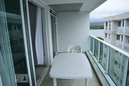 Apartamento para alugar com 75m², 2 quartos e 1 vagaVaranda