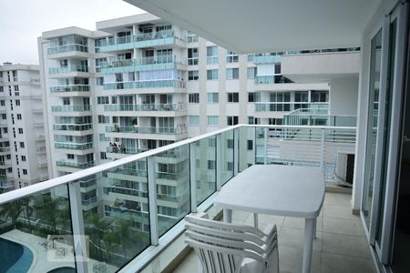 Apartamento para alugar com 75m², 2 quartos e 1 vagaVaranda