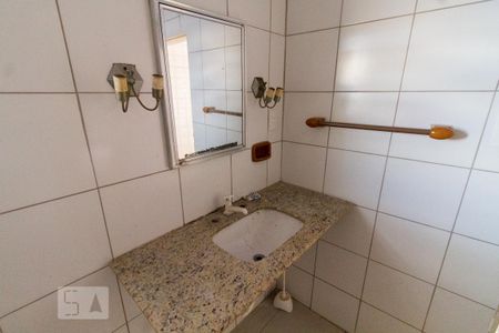 Casa para alugar com 110m², 3 quartos e 1 vaga Casa para alugar com 110m², 3 quartos e 1 vagaBanheiro