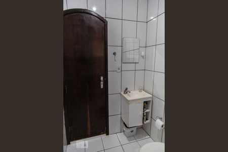Casa à venda com 144m², 3 quartos e 2 vagasBanheiro 2