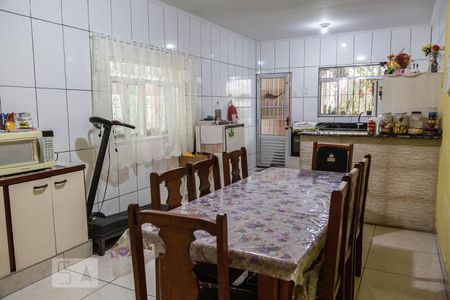 Casa à venda com 144m², 3 quartos e 2 vagasCozinha