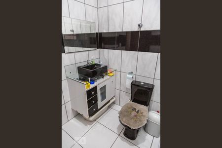 Casa à venda com 144m², 3 quartos e 2 vagasBanheiro 2