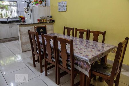 Casa à venda com 144m², 3 quartos e 2 vagasCozinha