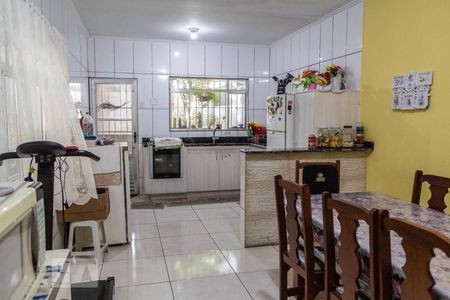 Casa à venda com 144m², 3 quartos e 2 vagasCozinha