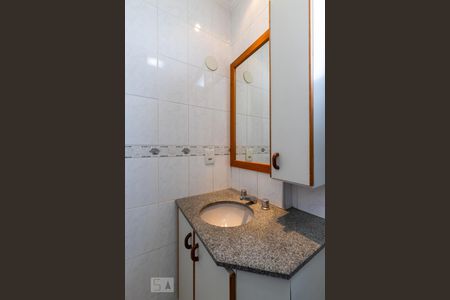 Apartamento à venda com 58m², 2 quartos e 1 vaga Apartamento à venda com 58m², 2 quartos e 1 vagaBanheiro social