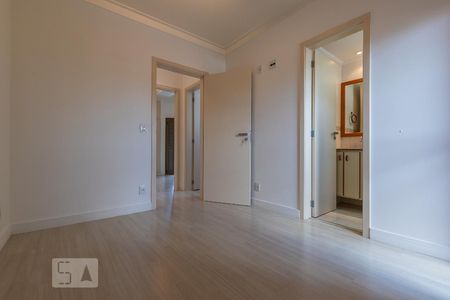 Quarto da suíte de apartamento à venda com 2 quartos, 58m² em Cambuí, Campinas