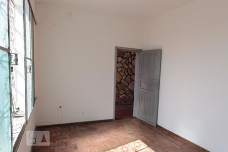 Sala de casa para alugar com 2 quartos, 70m² em Santa Cruz, Belo Horizonte