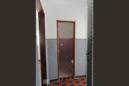 Casa para alugar com 70m², 2 quartos e sem vagaBanheiro Corredor